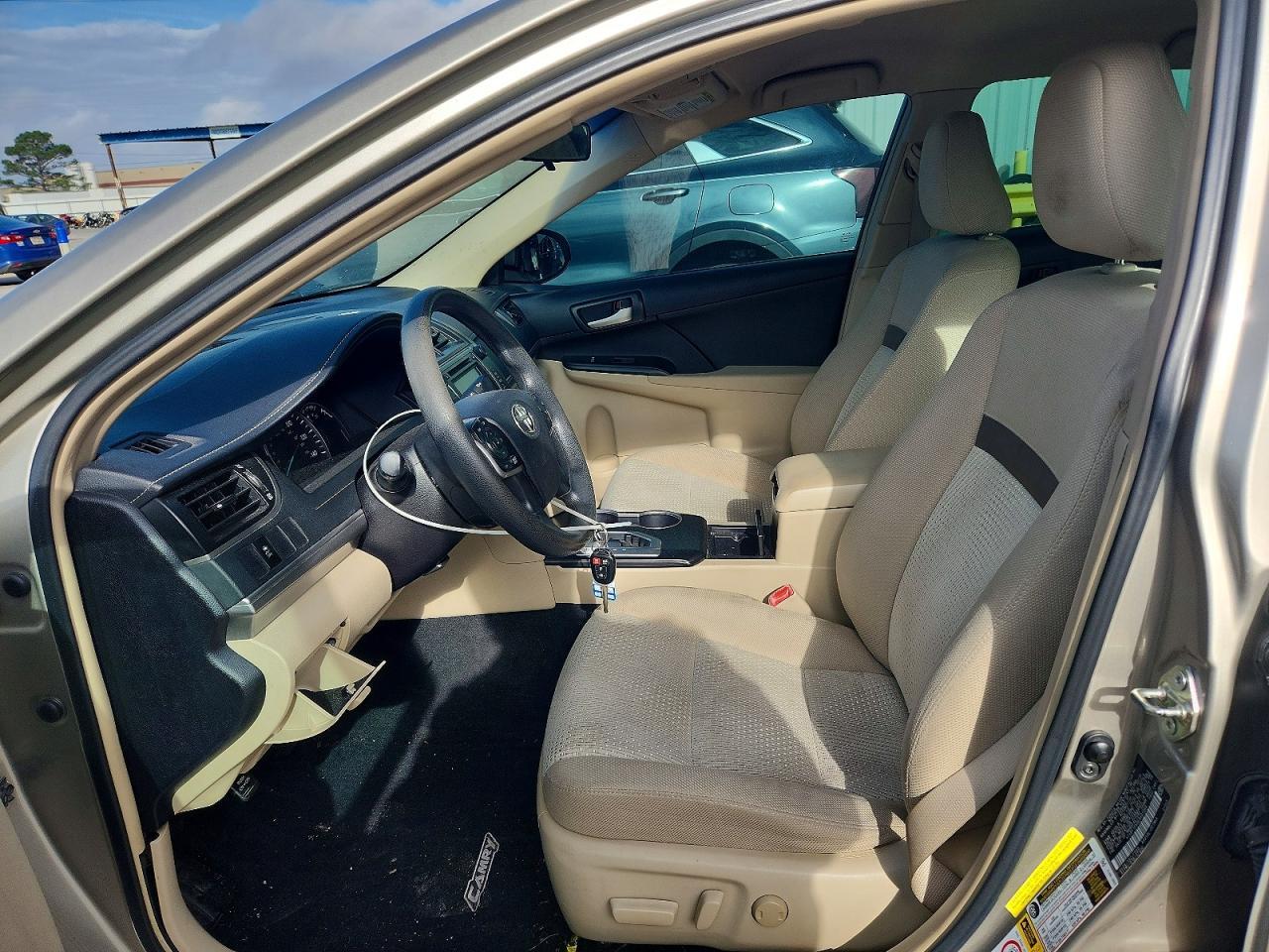 2014 Toyota Camry le