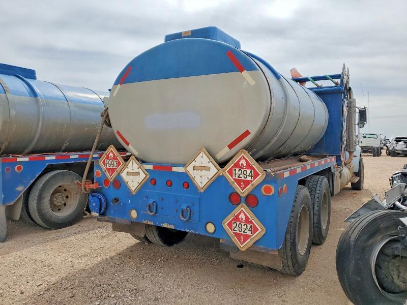 2015 Peterbilt 348 Vacuum Truck