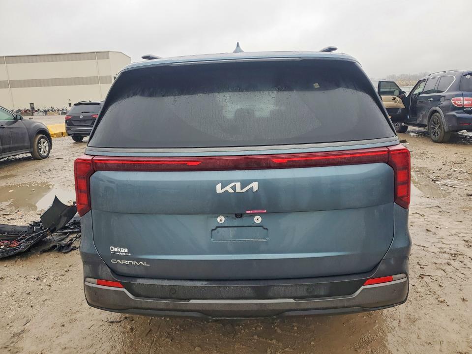 2025 KIA Carnival sx