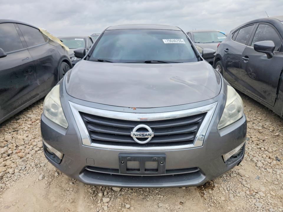 2015 Niss Altima sv