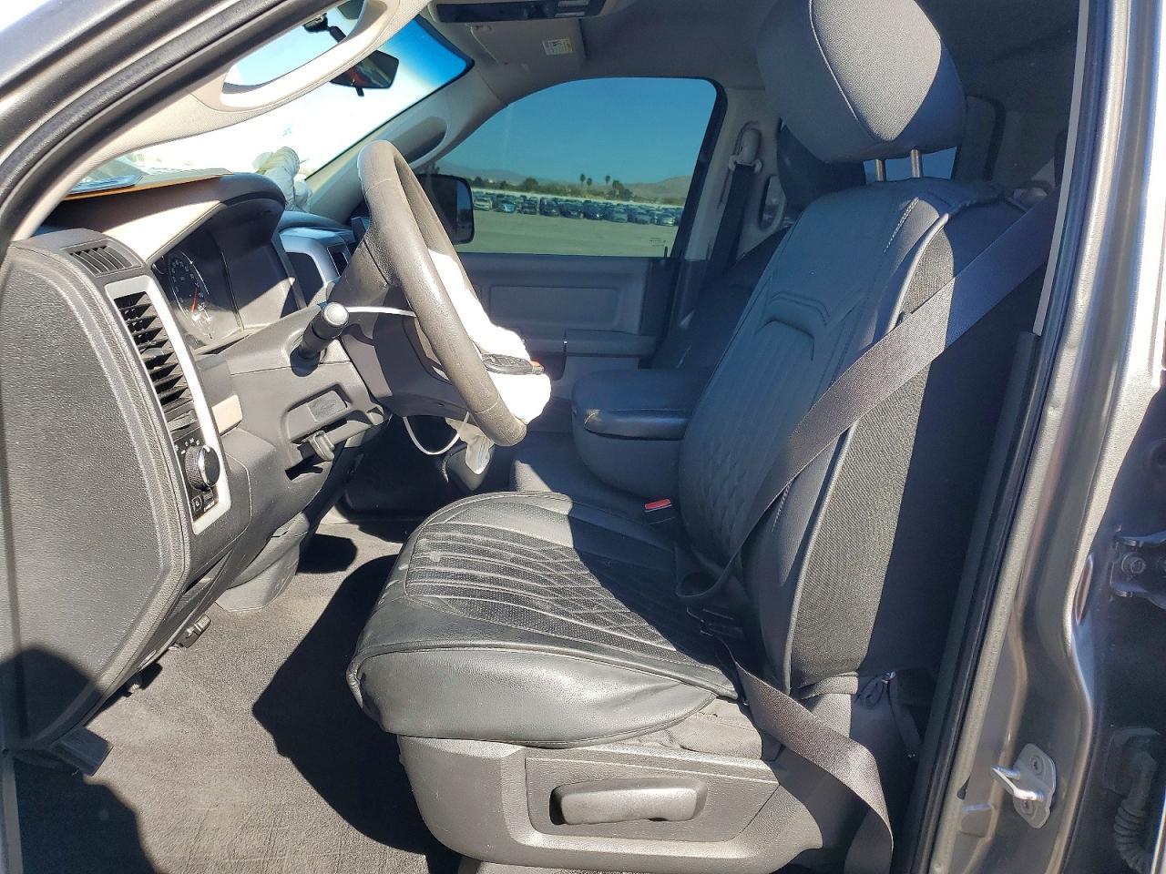 2012 Dodge RAM 1500 SLT