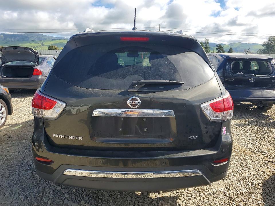 2015 Nissan Pathfinder sv