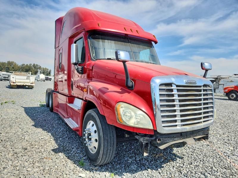 2018 Freigliner 2018 Freightliner Cascadia 125 Semi Truck