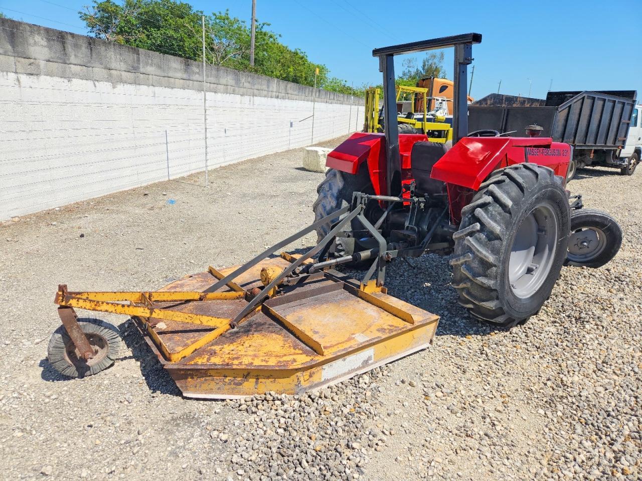 1989 Massey Ferguson 231 Tractor