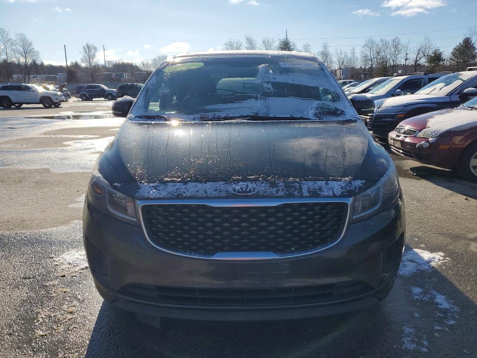 2015 KIA Sedona lx