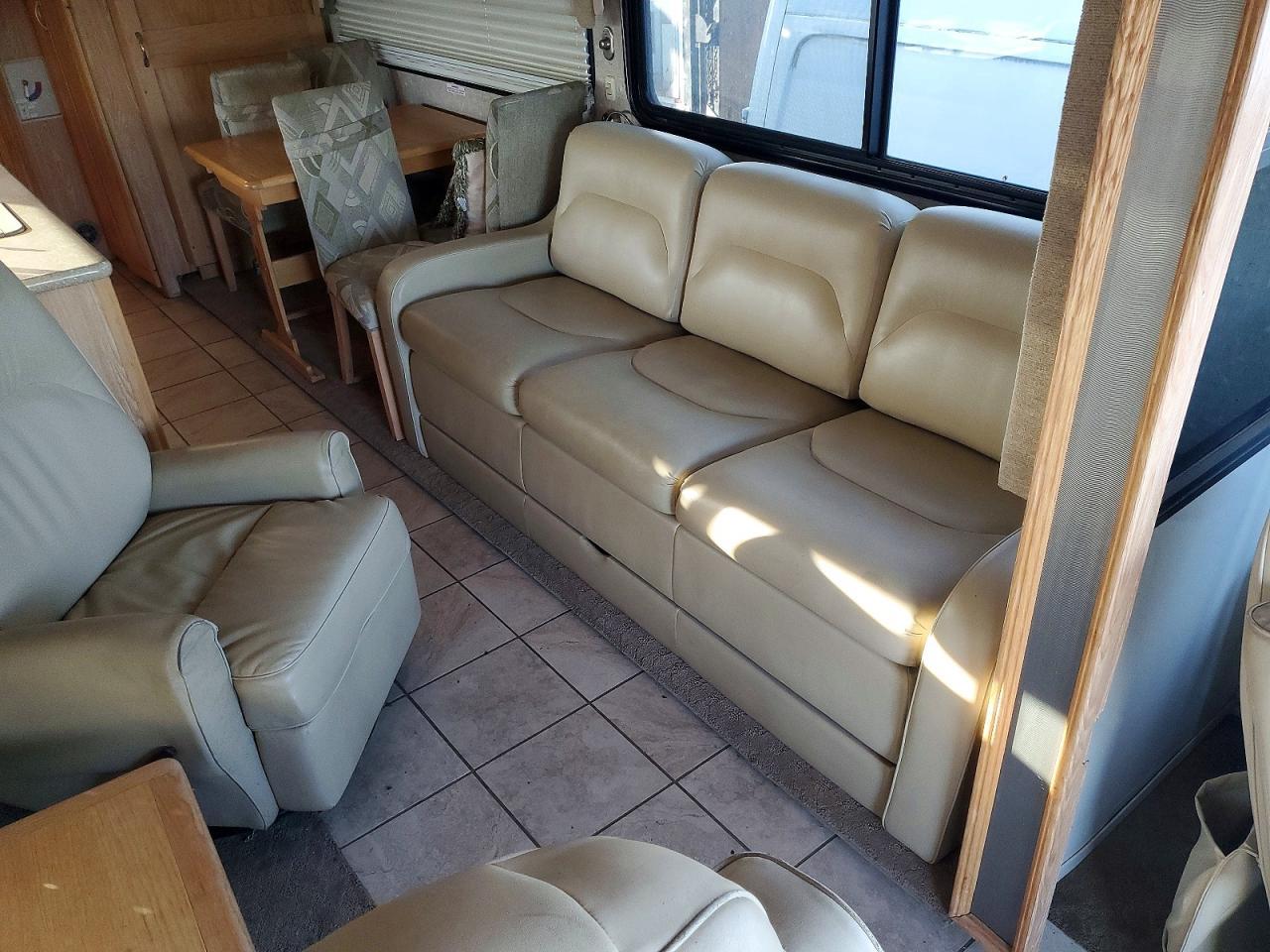 2007 Freigliner Chassis X Line Motor Home
