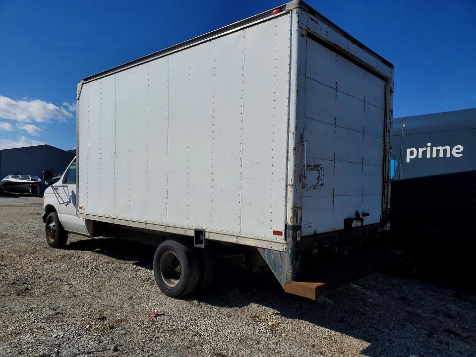 2002 Ford E350 BOX Truck