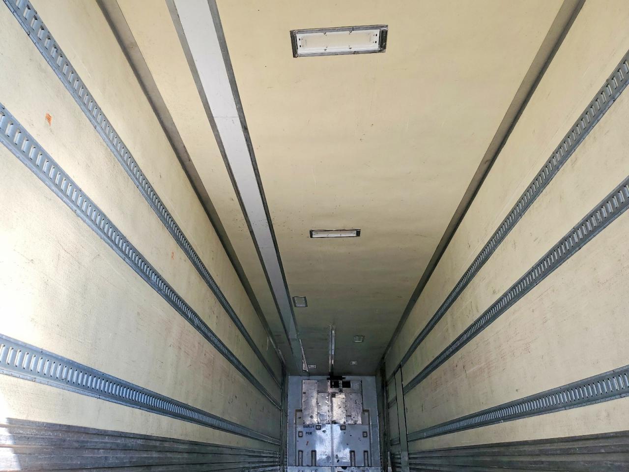 2015 Utility VS2RA Refrigerated Van Trailer