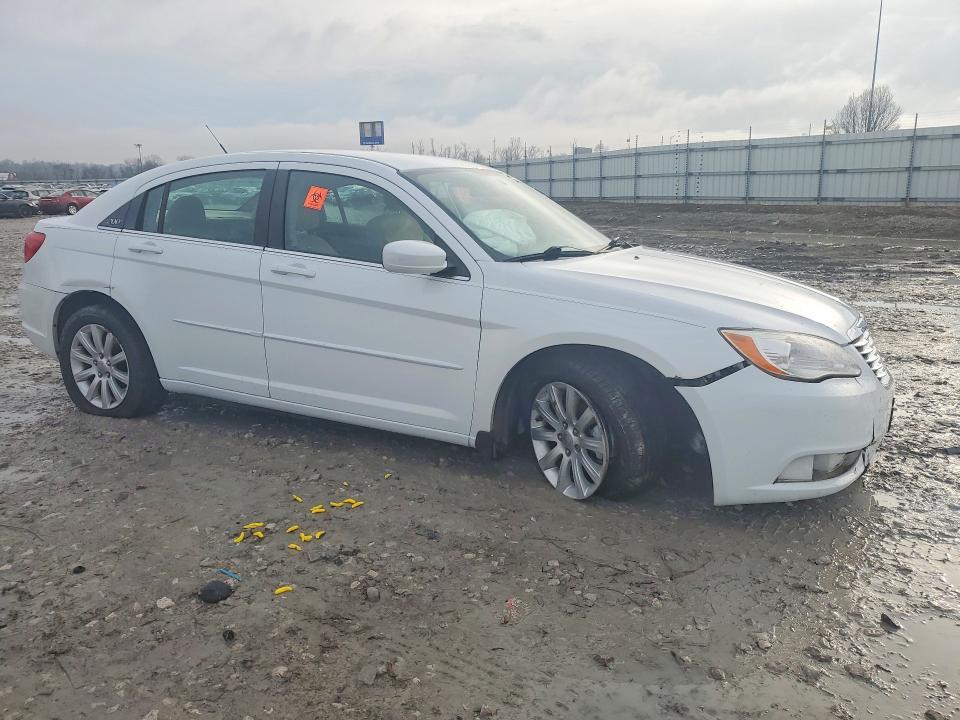 2013 Chrysler 200 Touring