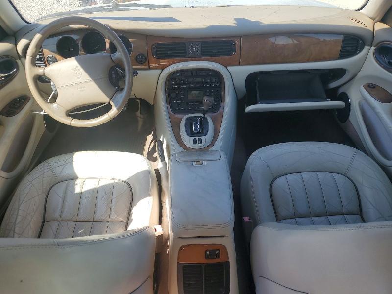 2001 Jaguar XJ8