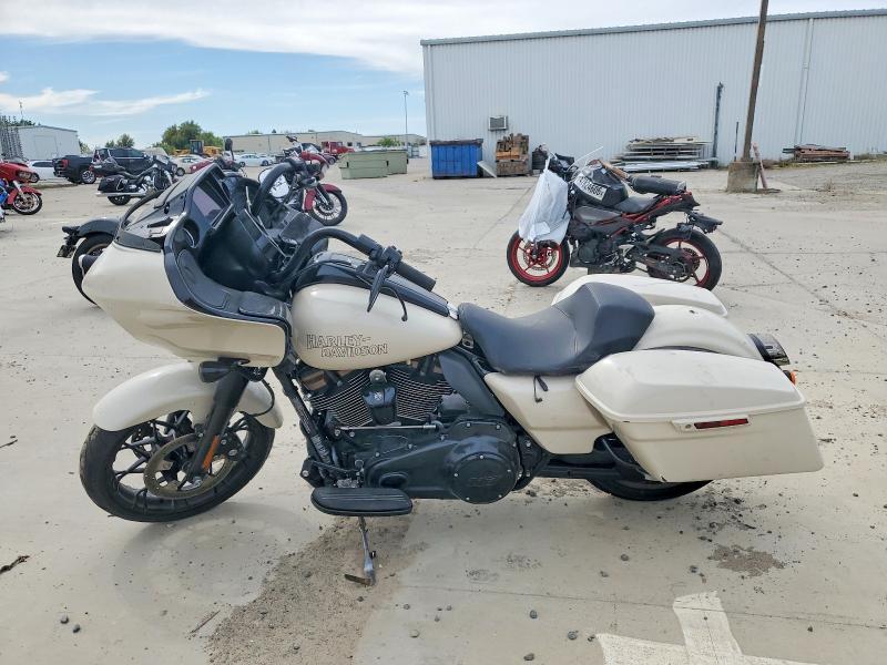 2023 Harley-Davidson Fltrxst