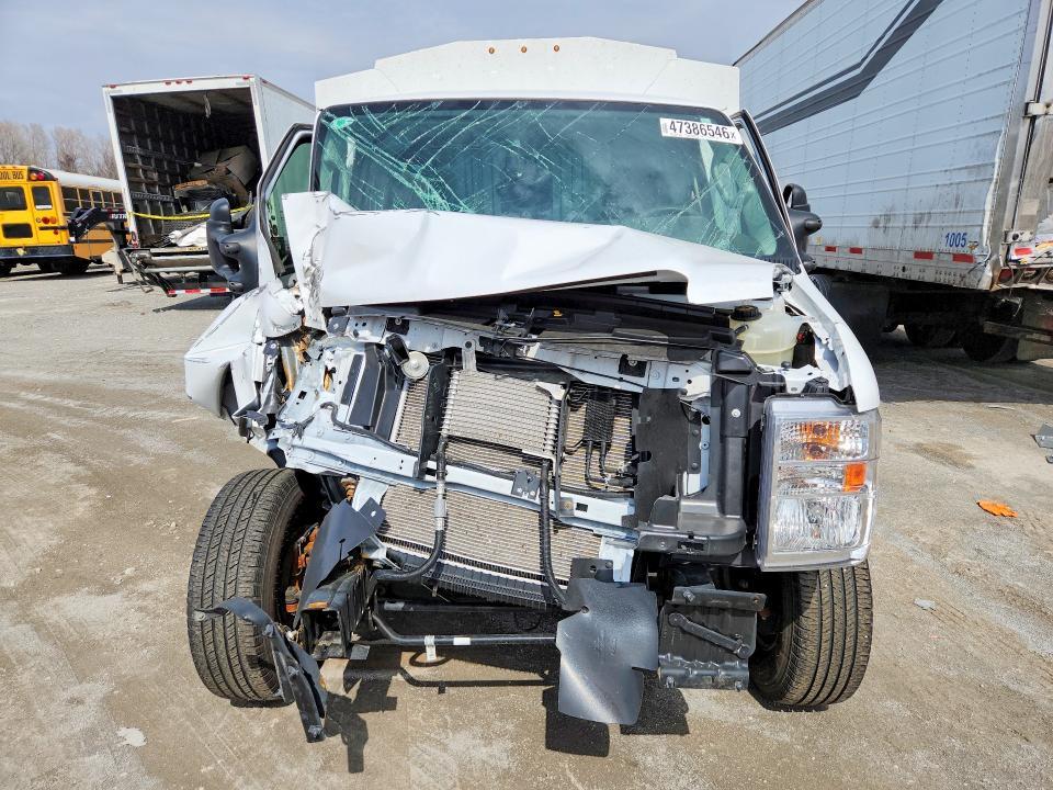 2025 Ford Econoline E350 Super Duty Cutaway Van