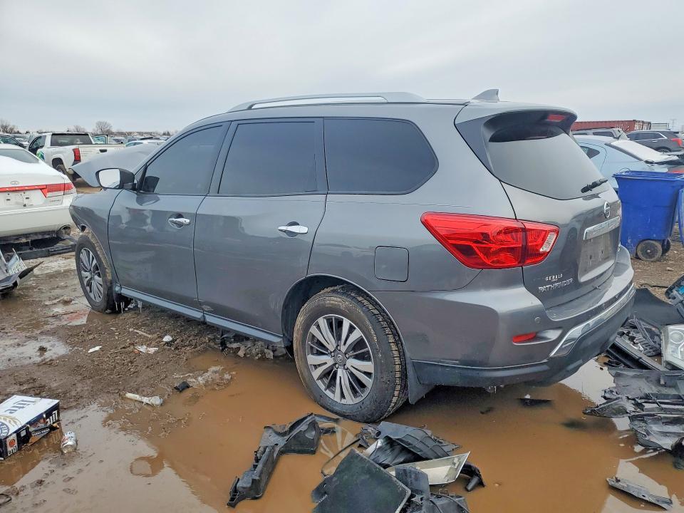 2019 Nissan Pathfinder sv