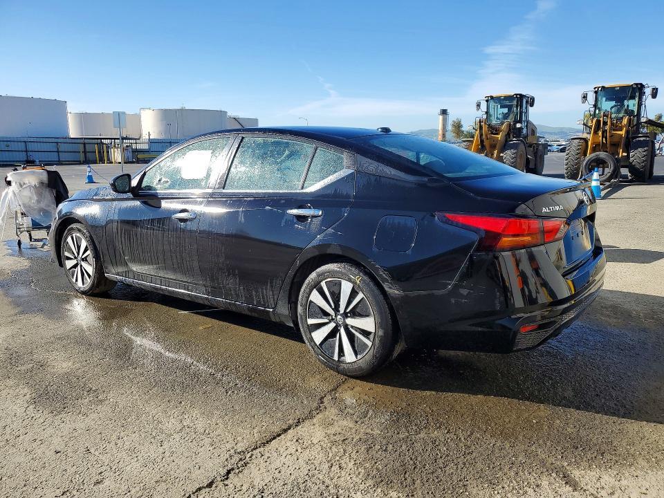 2022 Nissan Altima 2.5 sv