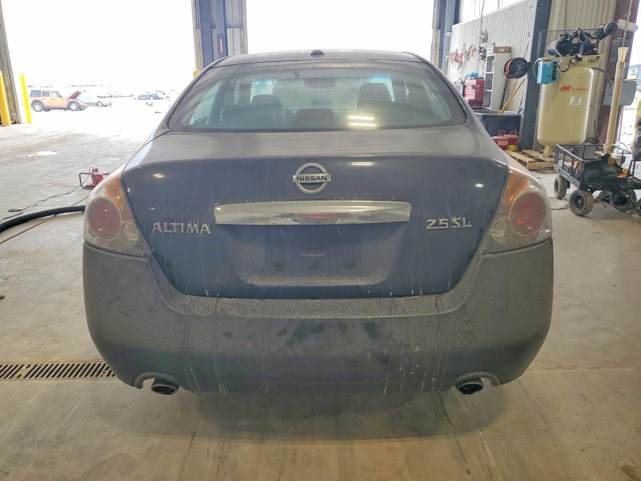 2010 Nissan Altima Base
