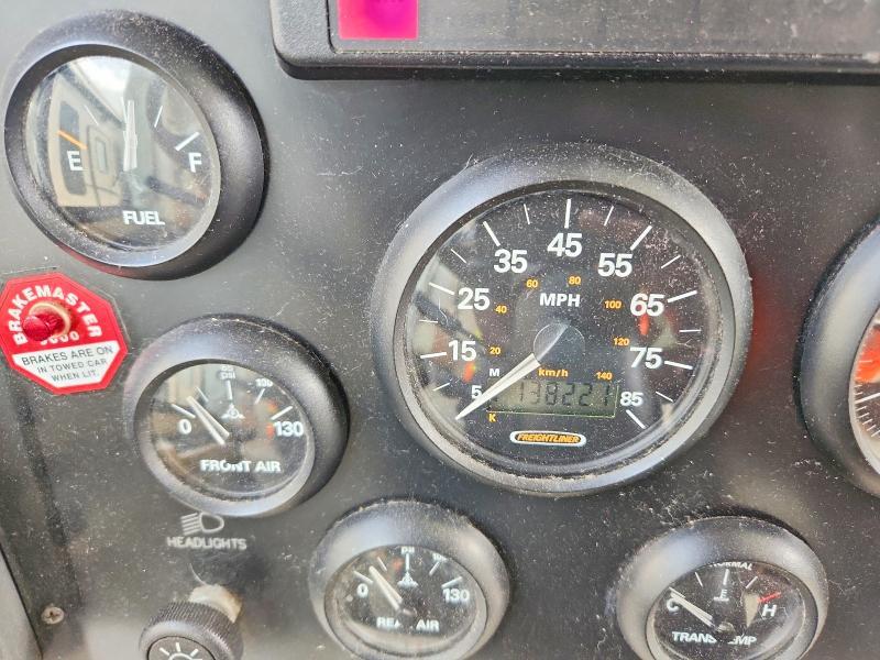 2001 Freightliner Chassis XC RV