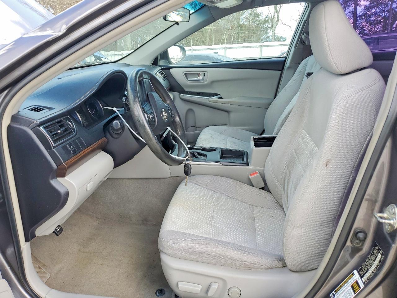 2016 Toyota Camry le