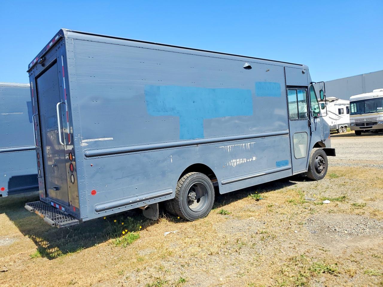 2020 Freightliner MT45G Chassis Delivery Truck