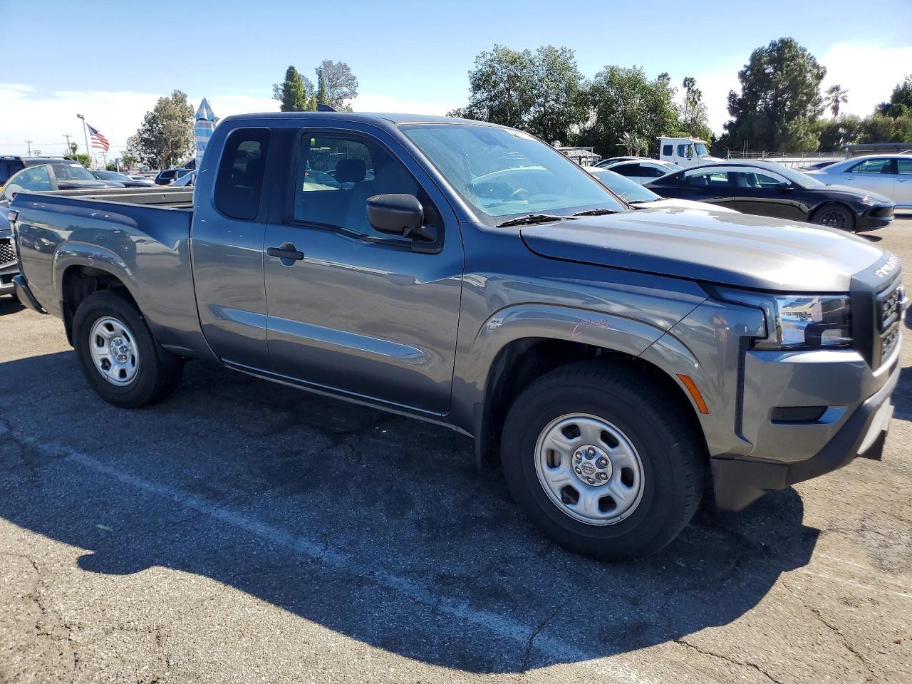 2023 Nissan Frontier S