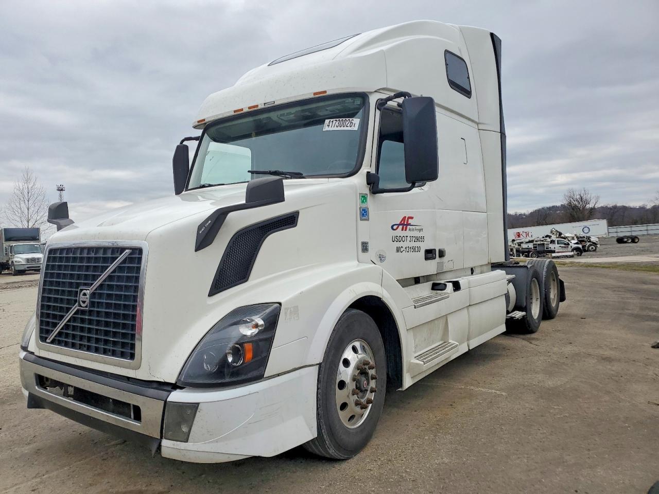2016 Volvo VN VNL-Semi Truck
