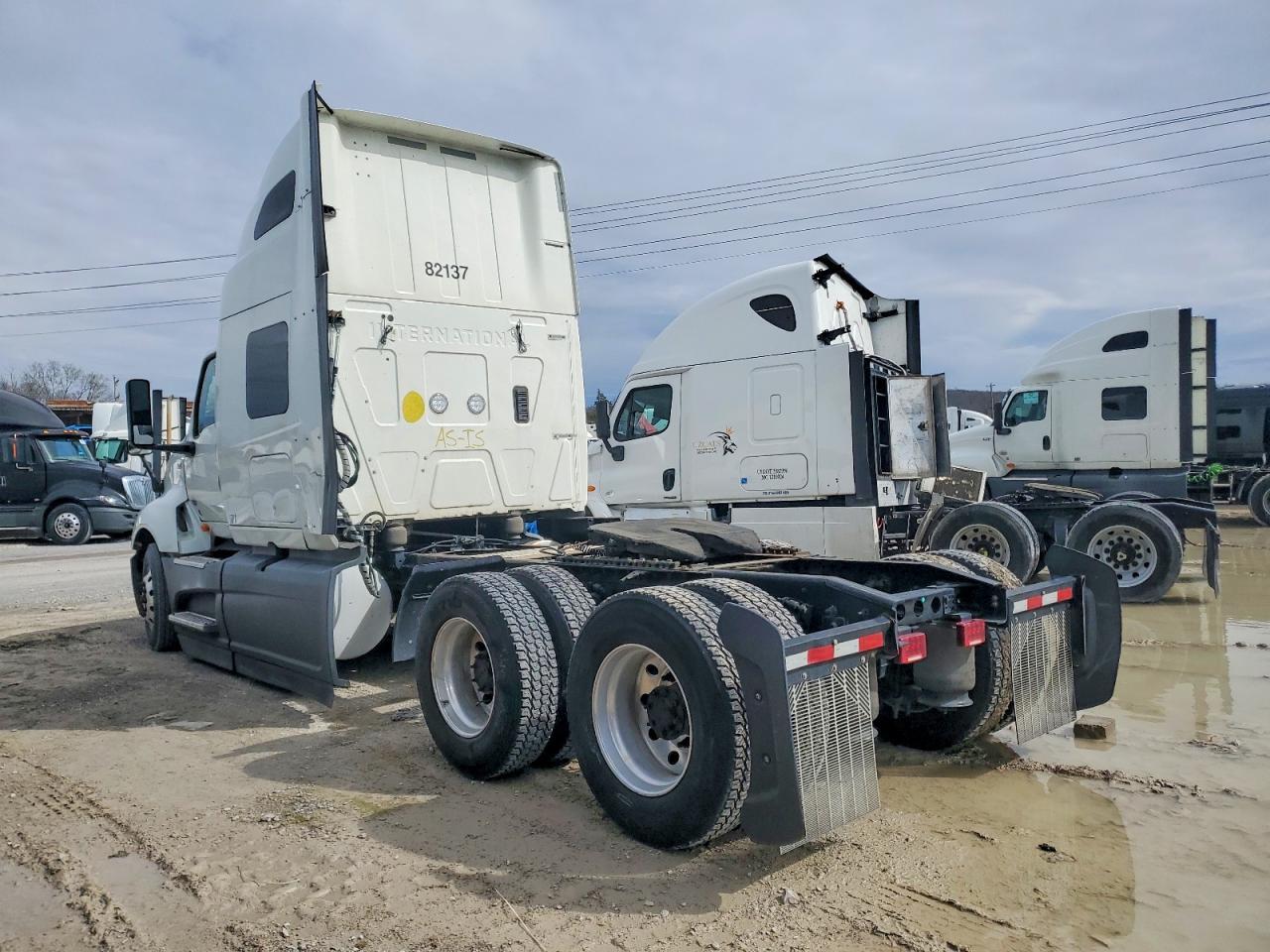 2022 International LT625-Semi Truck