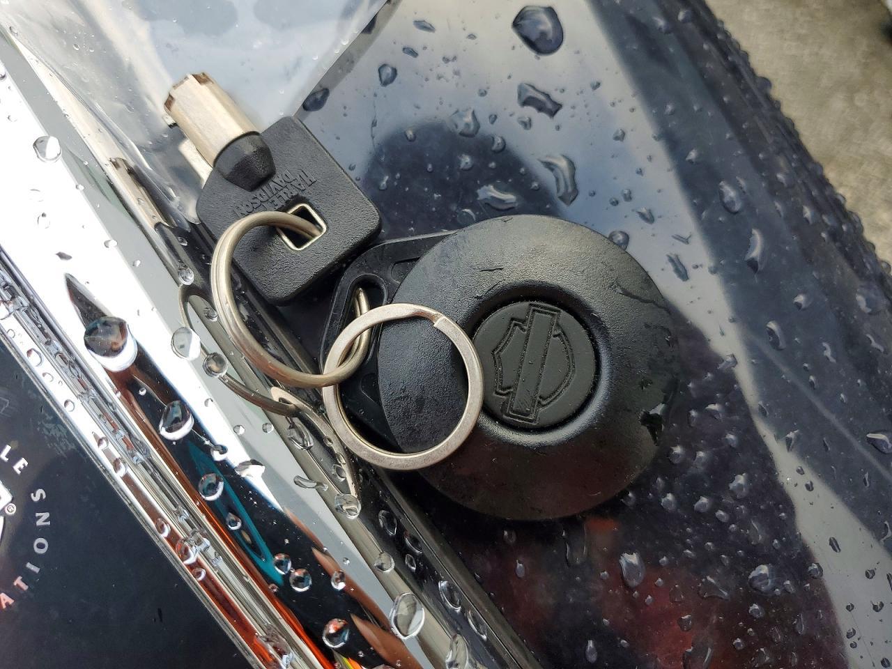 2004 Harley-Davidson FXSTDSE2