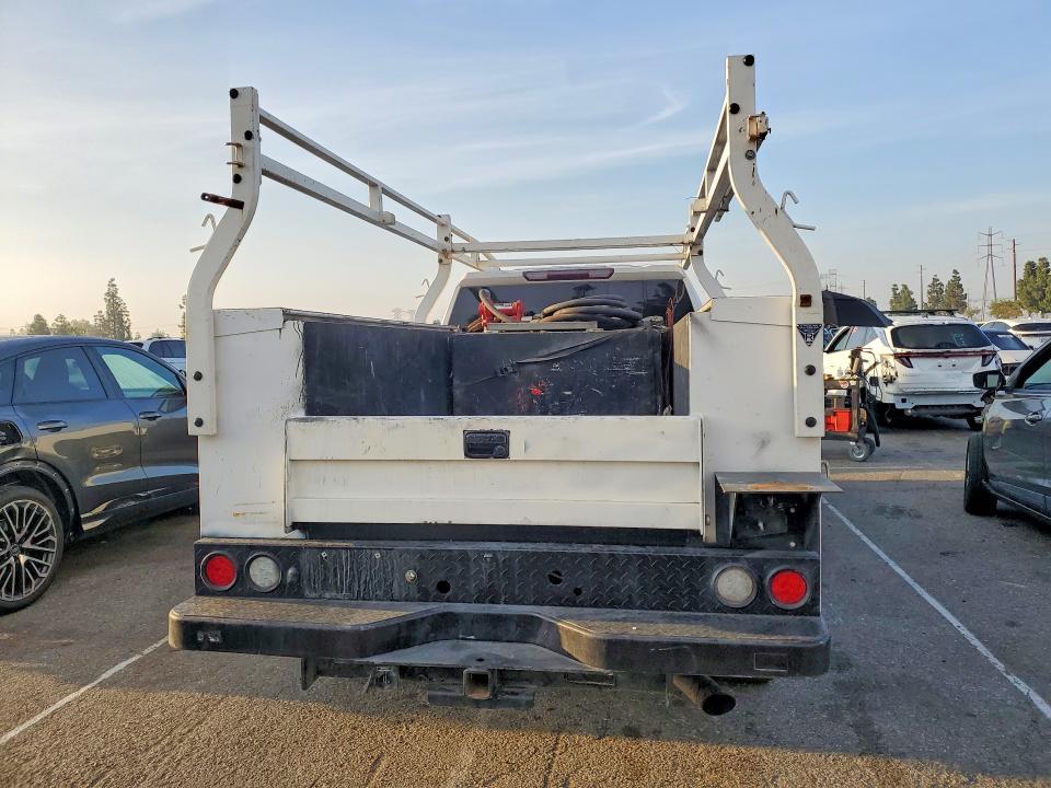 2020 Chevrolet Silverado Delivery Truck
