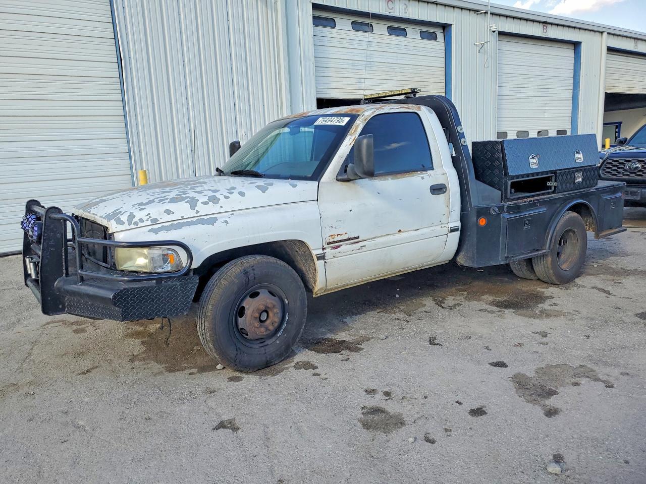 1996 Dodge RAM 2500 Flatbed Truck