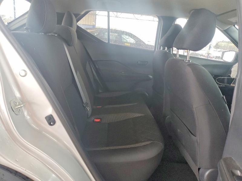 2019 Nissan Kicks s