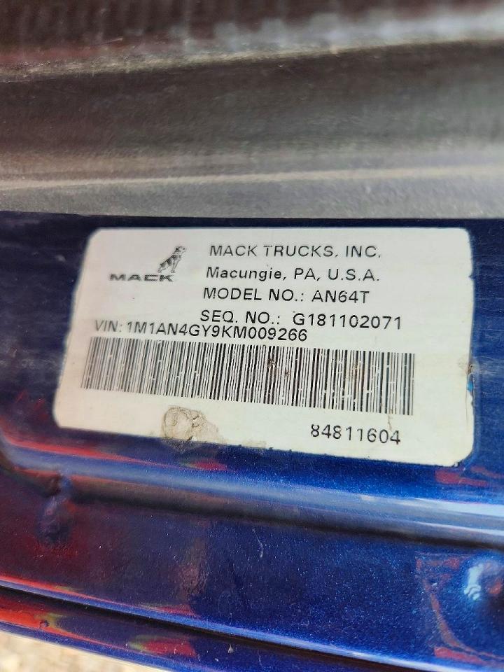 2019 Mack Anthem Semi Truck