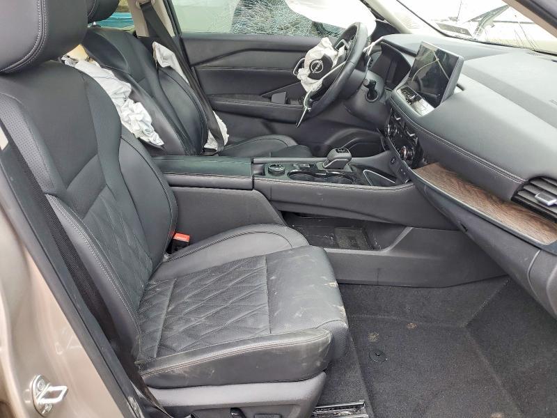 2024 Nissan Rogue Platinum