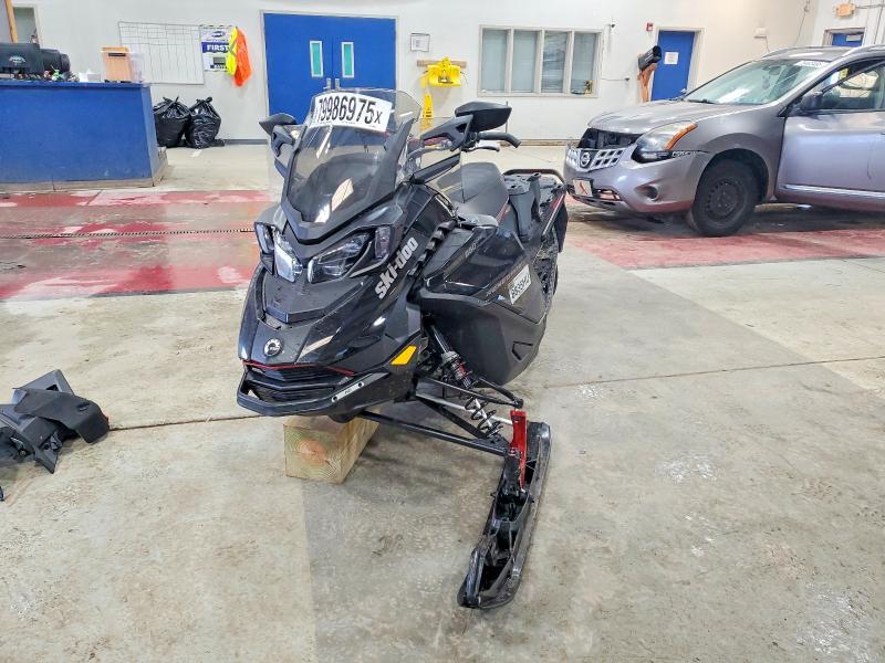 2025 Skidoo Renegade ADR W/ENDUR