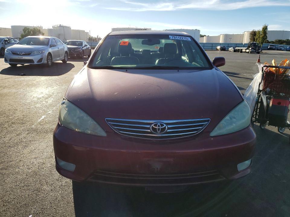 2005 Toyota Camry xle V6