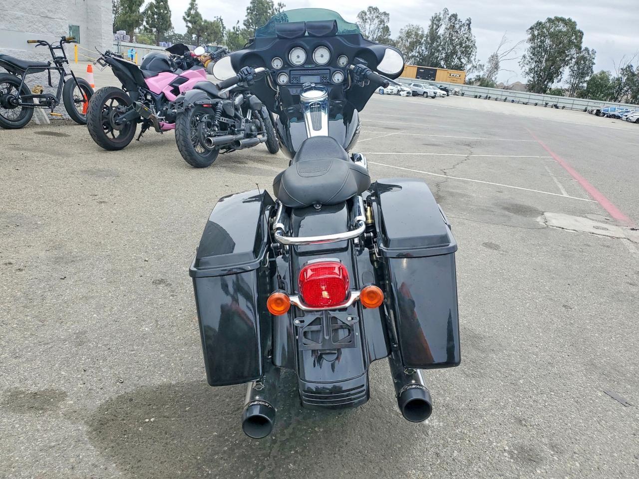 2007 Harley-Davidson Flhx California