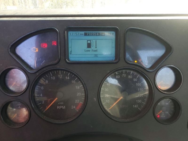 2015 Mack CX612 Semi Truck