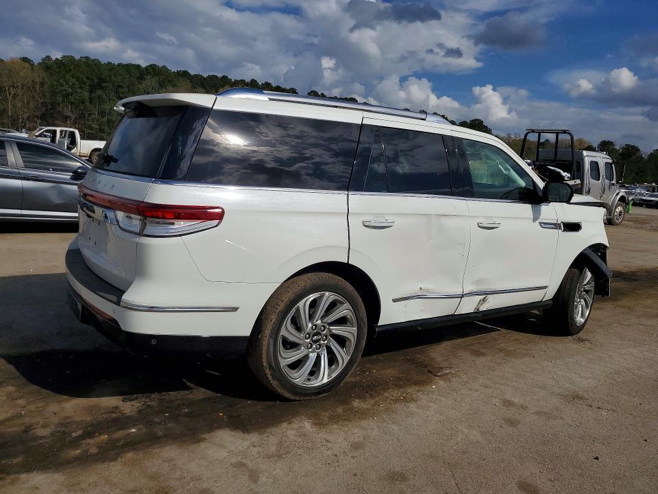 2024 Lincoln Navigator