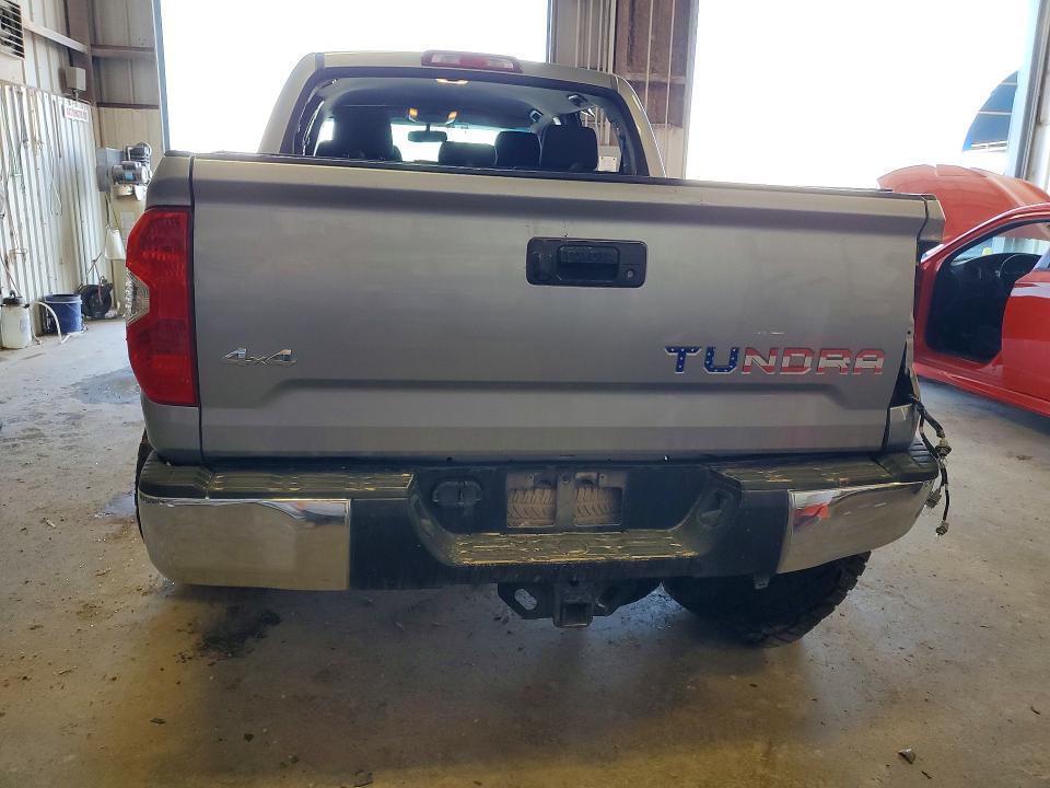2014 Toyota Tundra SR5