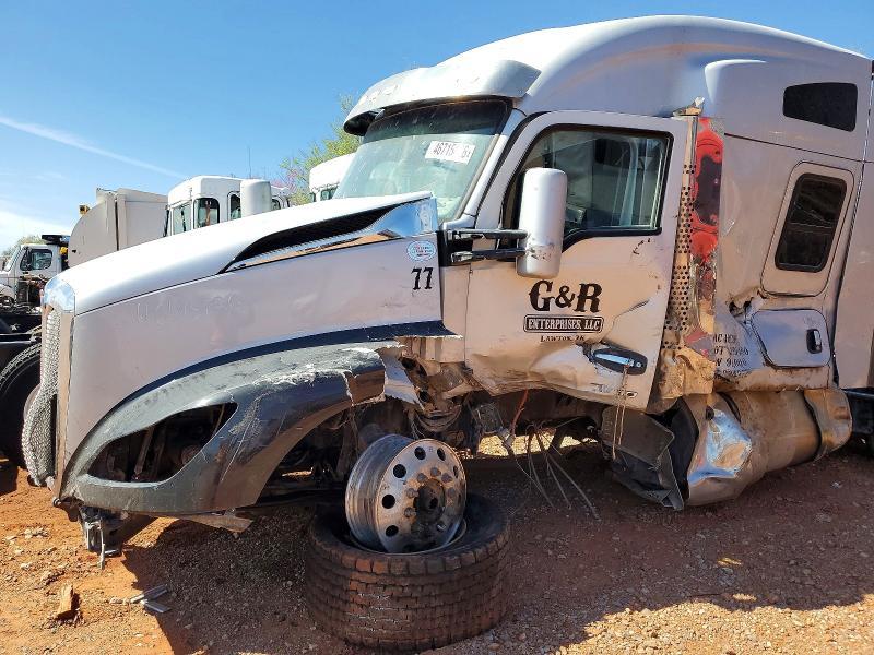 2023 Kenworth T680 Semi Truck