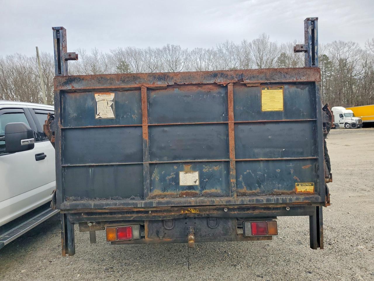 2007 GMC W5500 Flatbed Truck