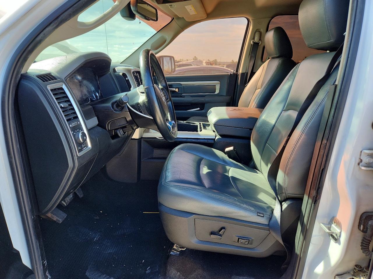 2015 Dodge RAM 1500 SLT