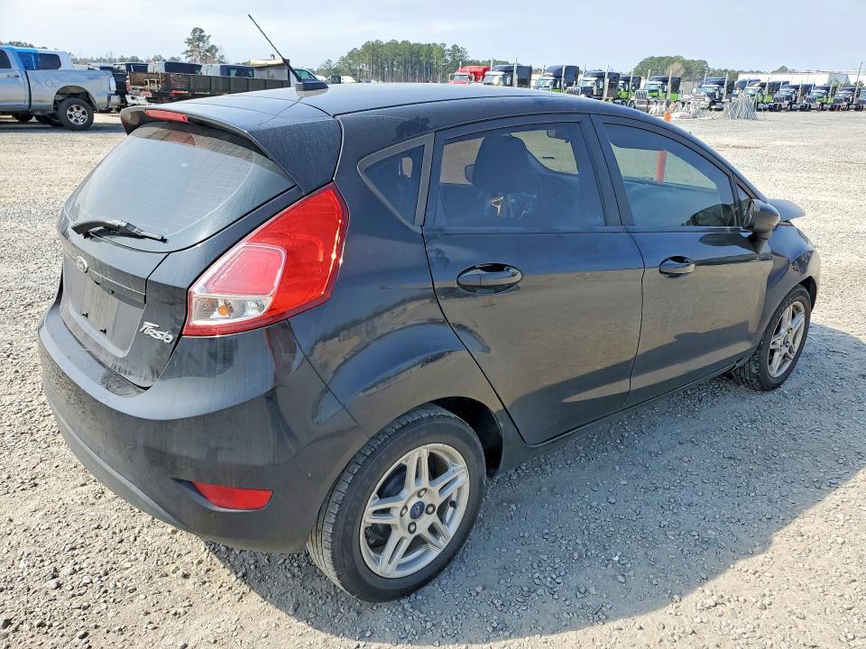 2018 Ford Fiesta se