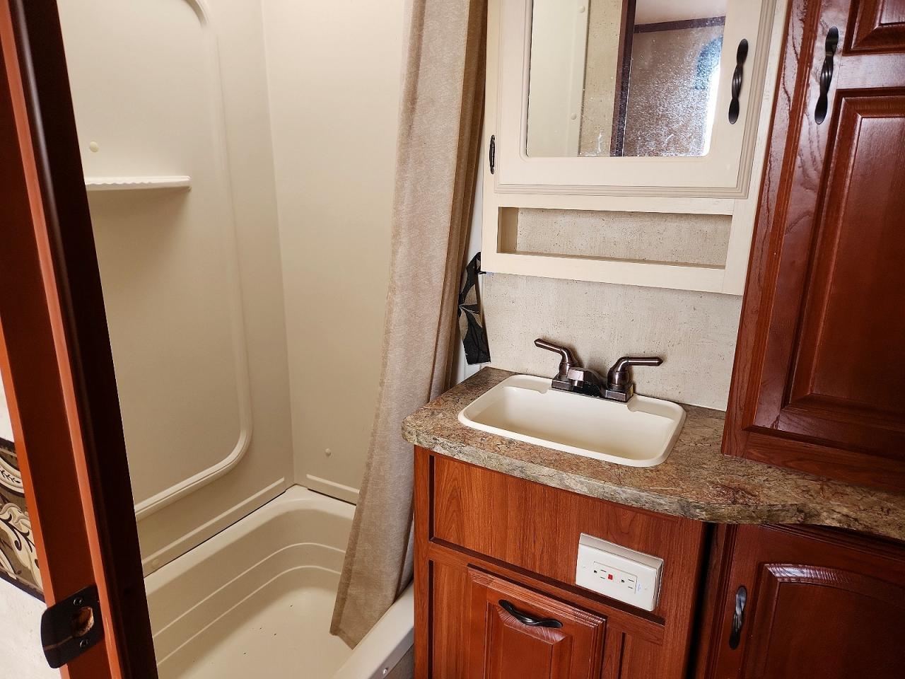 2012 Keystone Voltage-RV