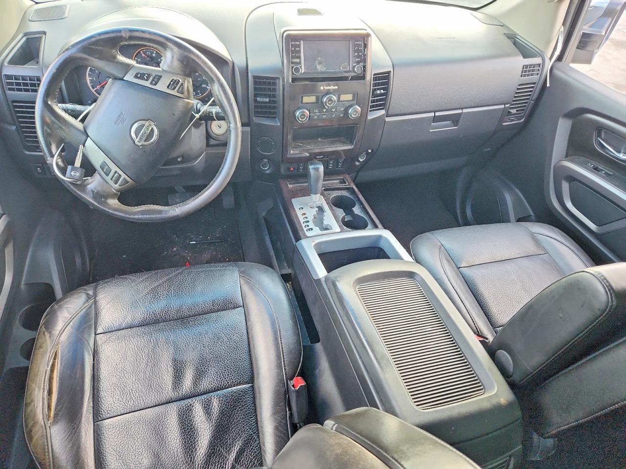 2015 Nissan Titan SL