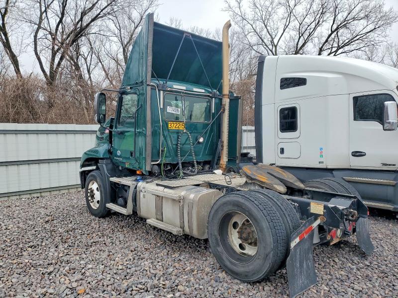 2018 Mack CXU613 Semi Truck