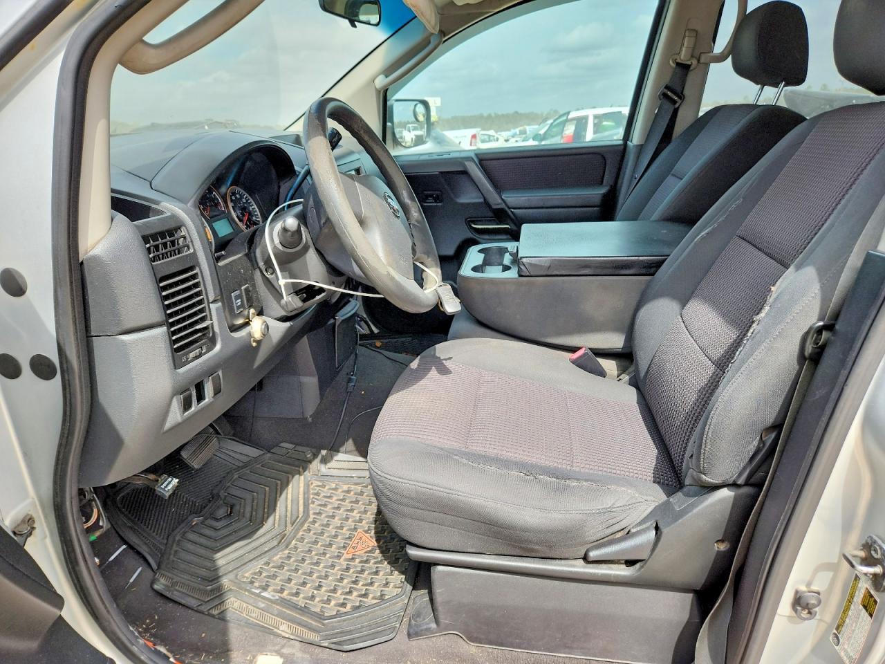 2009 Nissan Titan XE FFV