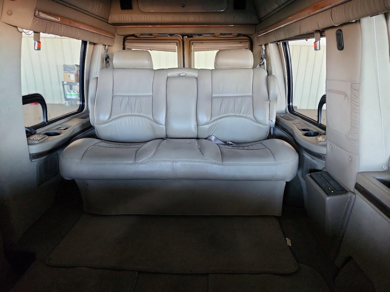 2004 Ford Econoline