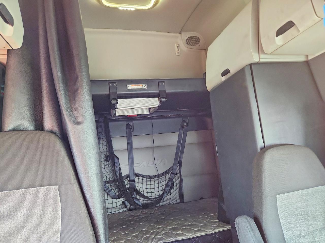 2020 Freightliner Cascadia 126 Semi Truck