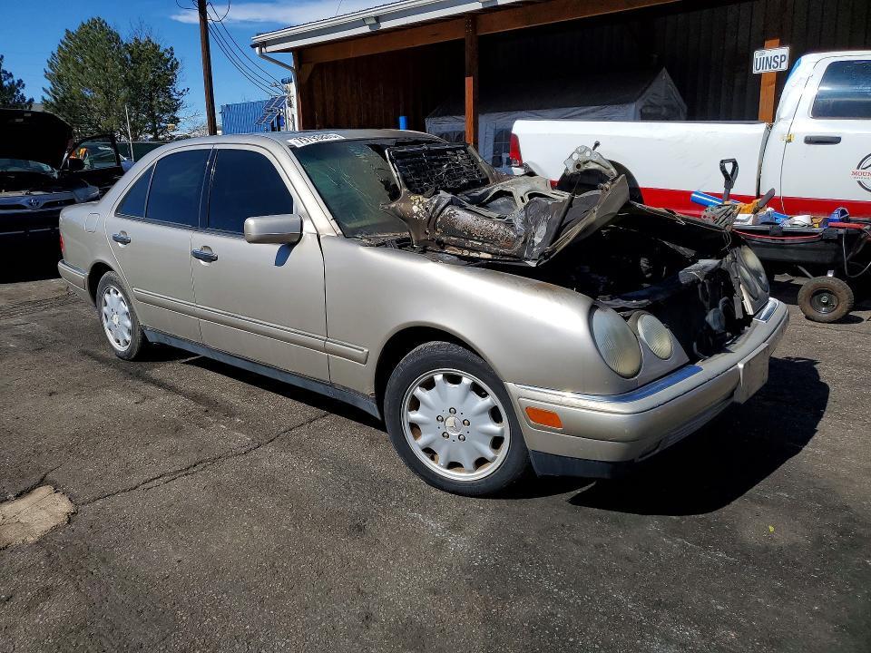 1999 Mercedes-Benz E 320