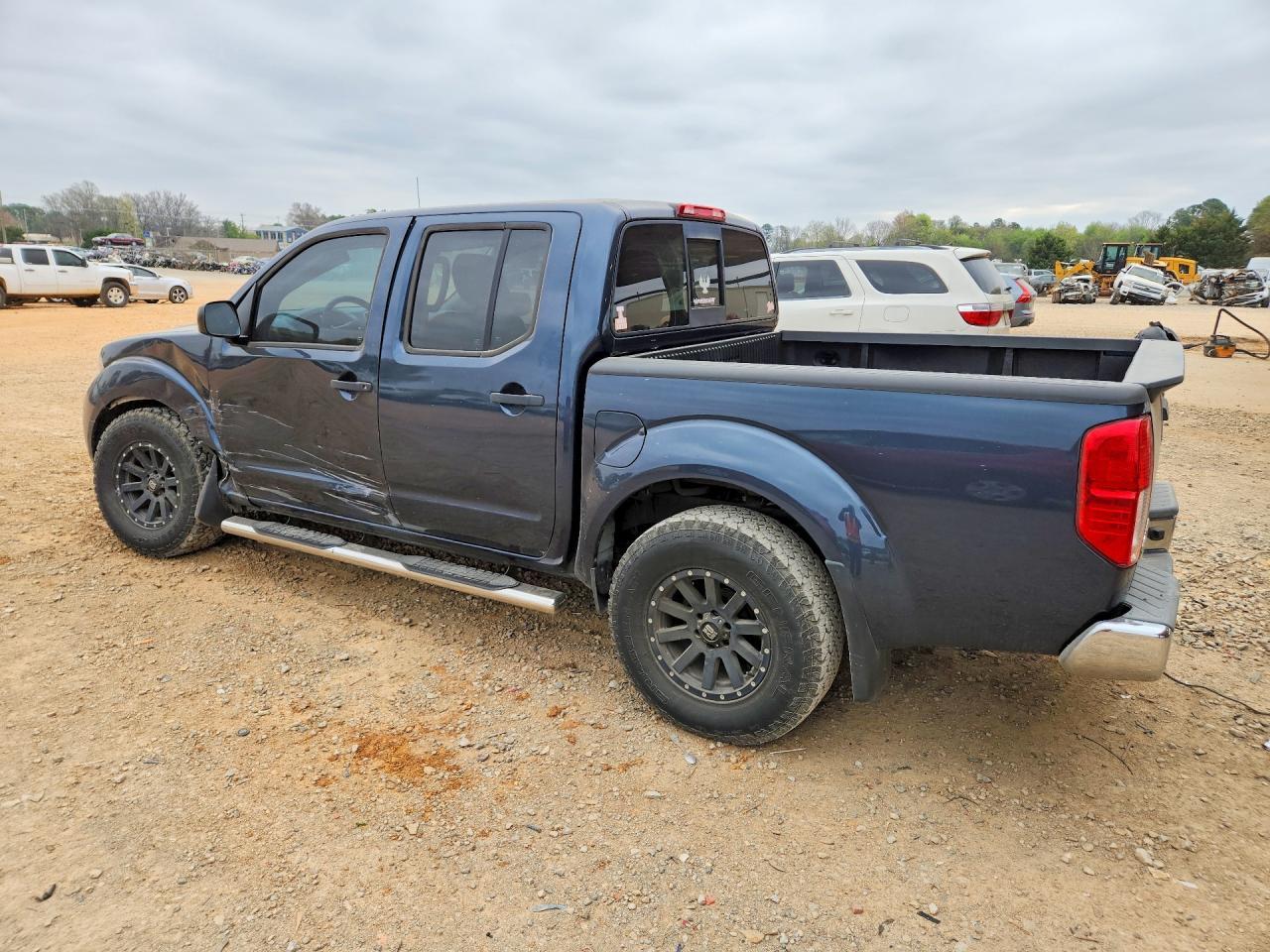 2017 Nissan Frontier SV