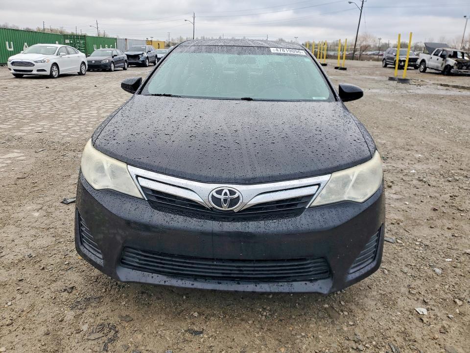 2014 Toyota Camry le
